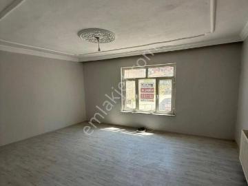 Kirişci Mah. Dükkan Üstü 3+1 Kiralık Daire