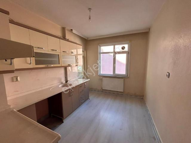 Kirişçi Mah. Çarşı İçi 3+1 İçi Yapılı Satılık Daire