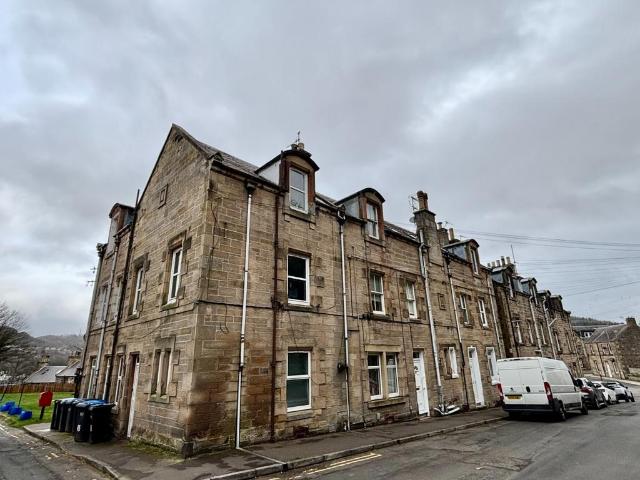 Kirk Brae, Galashiels, TD1 1 bed flat to rent £425 pcm £98 pw