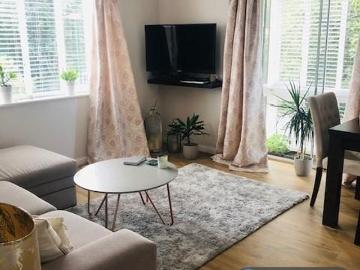 Kirk Rise, Sutton, SM1 2 bed flat to rent £1,700 pcm £392 pw