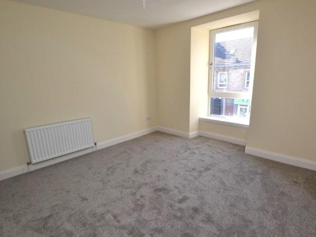 Kirk Road, Wishaw ML2, 2 bed flat to rent, £700 pcm | PrimeLocation