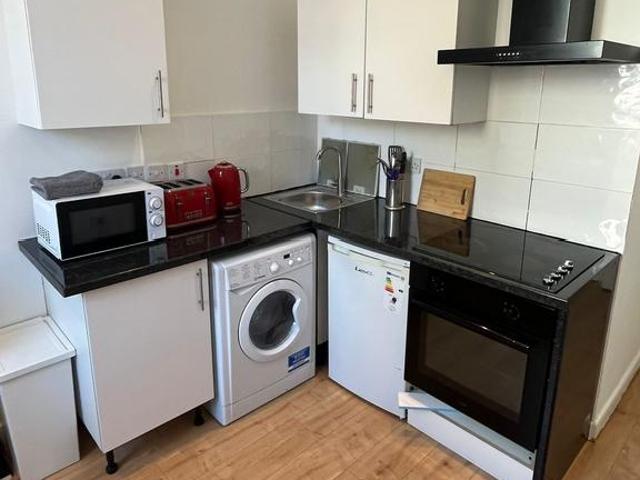 Kirkgate, Wakefield, West Yorkshire, WF1 1 bed apartment to rent £600 pcm £138 pw