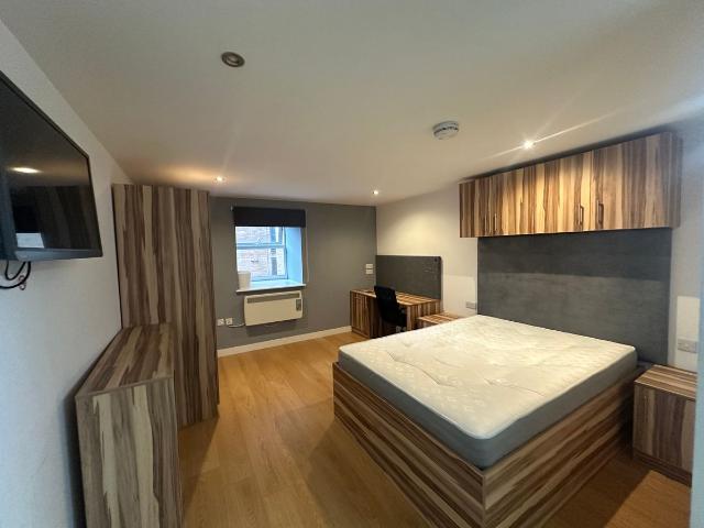 Kirkgate, Huddersfield HD1, 1 bed flat to rent, £675 pcm | PrimeLocation