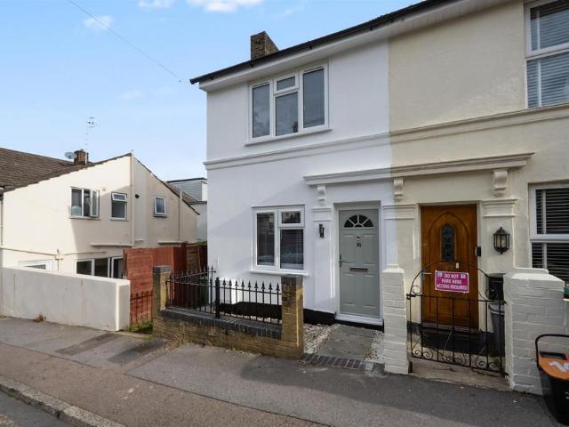 Kirkdale Road, Tunbridge Wells 2 bed end of terrace house to rent £1,700 pcm £392 pw