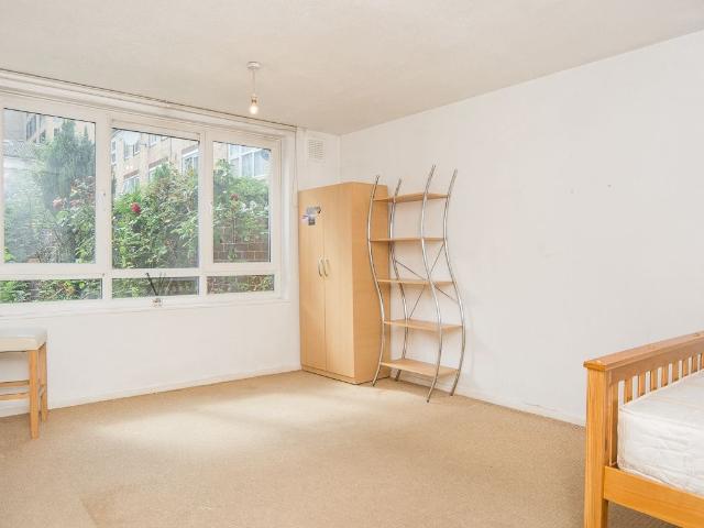 Kirkland Walk, Hackney E8, 3 bed town house to rent, £3,200 pcm | PrimeLocation