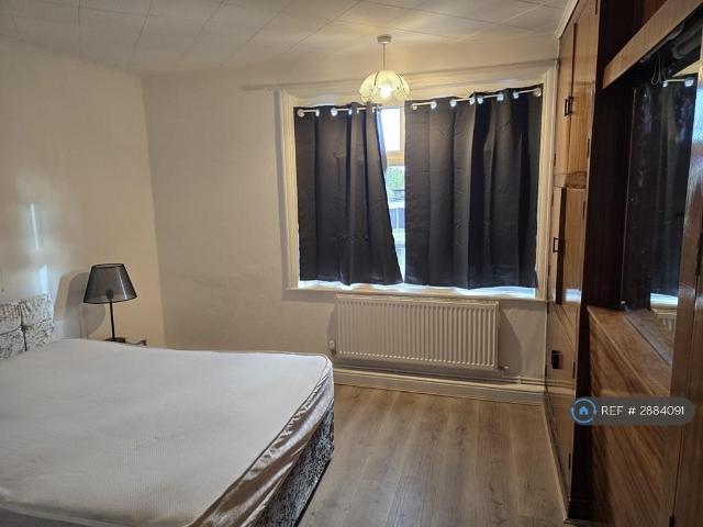 Kirkland Avenue, Mansfield, NG18 1 bed in a house share to rent £600 pcm £138 pw