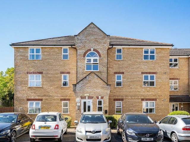 Kirkland Drive, Enfield EN2, 2 bed flat to rent, £1,800 pcm | PrimeLocation