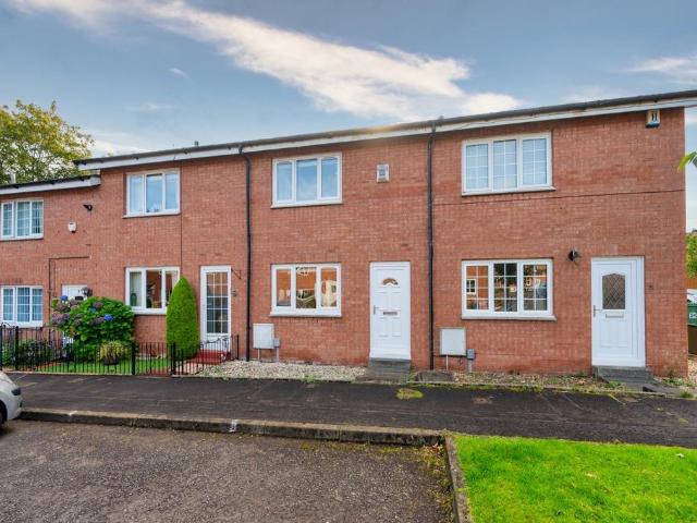 Kirkmichael Gardens, Glasgow, G11 2 bed terraced house to rent £1,495 pcm £345 pw