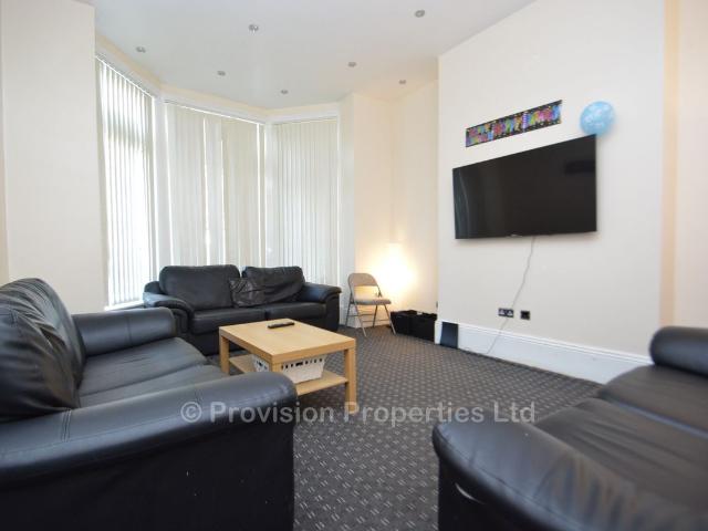 Kirkstall Lane, Headingley, Leeds LS6, 10 bed terraced house to rent, £4,203 pcm | PrimeLocation