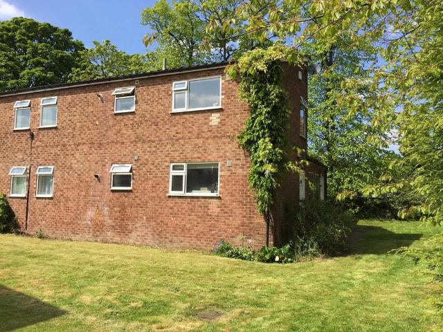 Kirkstall Lane, Headingley, Leeds, LS6 2 bed flat to rent £1,050 pcm £242 pw