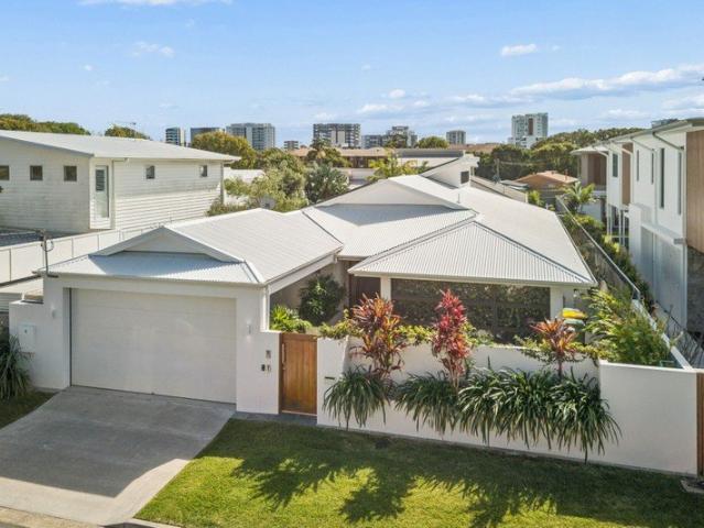 Kirra's Barefoot Beach House