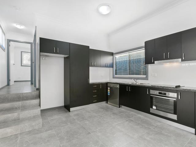 Kirrawee 434A President Avenue