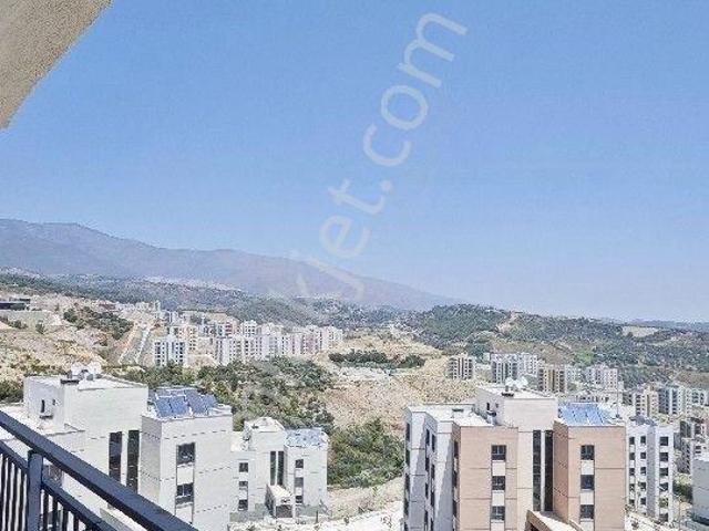 Kisecikte 1.etap 2.bölgede Kiralık Son Kat 3+1 Daire