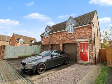 Bowerhill Melksham - Swimming pool