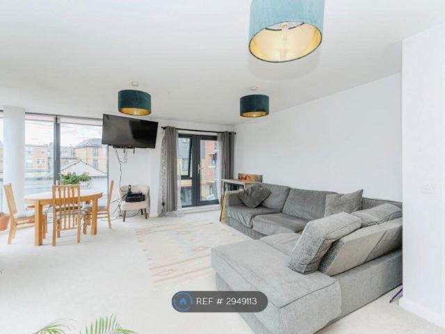 Kitchener House, West Drayton UB7, 1 bed flat to rent, £1,550 pcm | PrimeLocation