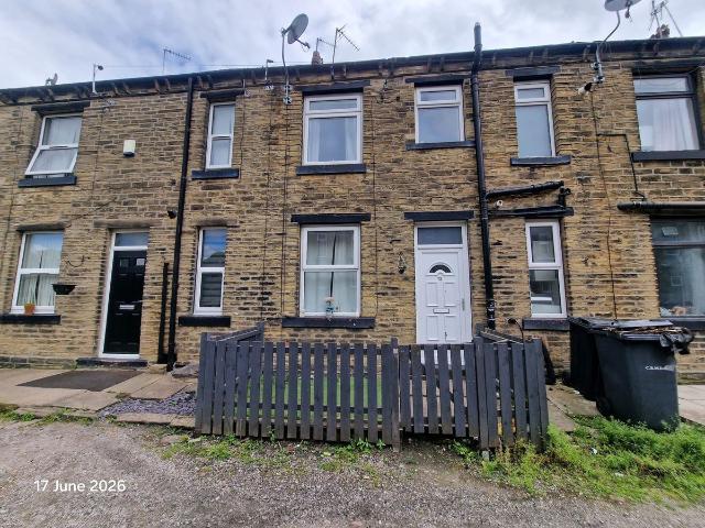 Kitchener Street, Oakenshaw, Bradford BD12, 2 bed terraced house to rent, £850 pcm | PrimeLocation