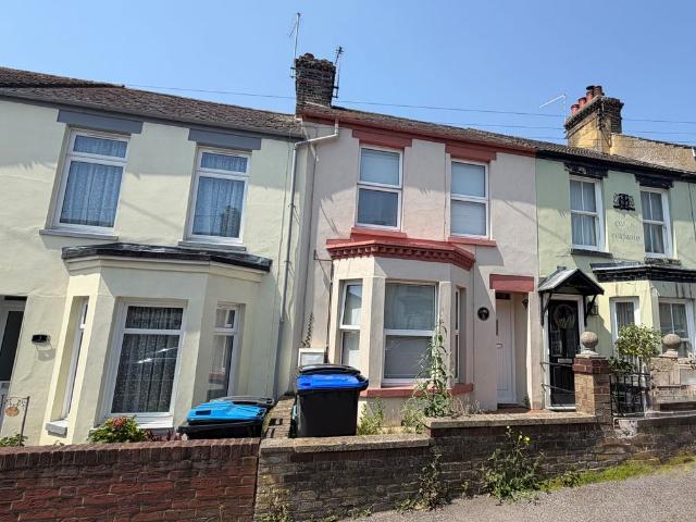 Kitchener Road, Dover CT17, 2 bed property to rent, £1,150 pcm | PrimeLocation