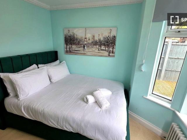 Kitchener Road, London, E17 4LJ, United Kingdom | 2 bed apartment for rent #173010672 | Rentberry