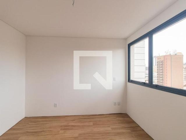 Kitnet, Centro, 1 Quarto, 17 m2 Curitiba