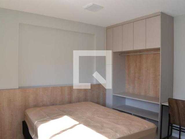 Kitnet, Centro, 1 Quarto, 24 m2 Curitiba