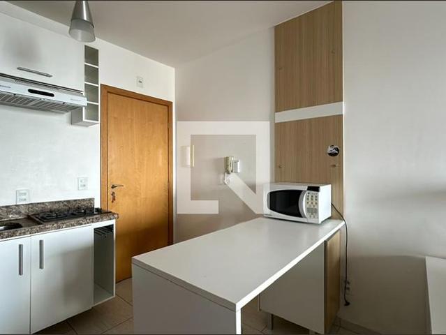 Kitnet, Centro, 1 Quarto, 27 m2 Curitiba