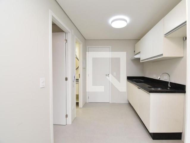 Kitnet, Centro, 1 Quarto, 28 m2 Curitiba