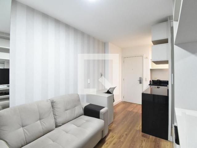 Kitnet, Centro, 1 Quarto, 35 m2 Curitiba