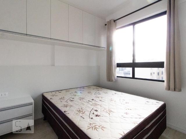 Kitnet, Centro, 1 Quarto, 30 m2 Curitiba