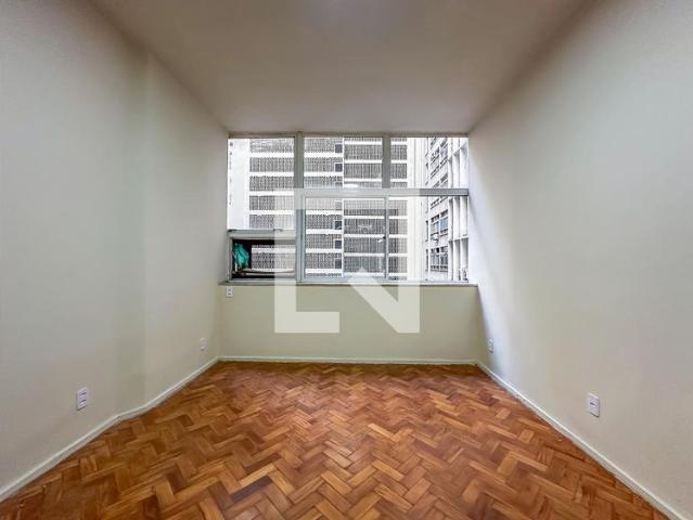 Kitnet, Centro, 1 Quarto, 32 m2 Rio de Janeiro