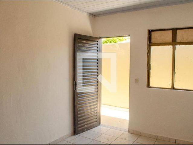Kitnet, Chácara do Governador, 1 Quarto, 50 m2 Goiânia