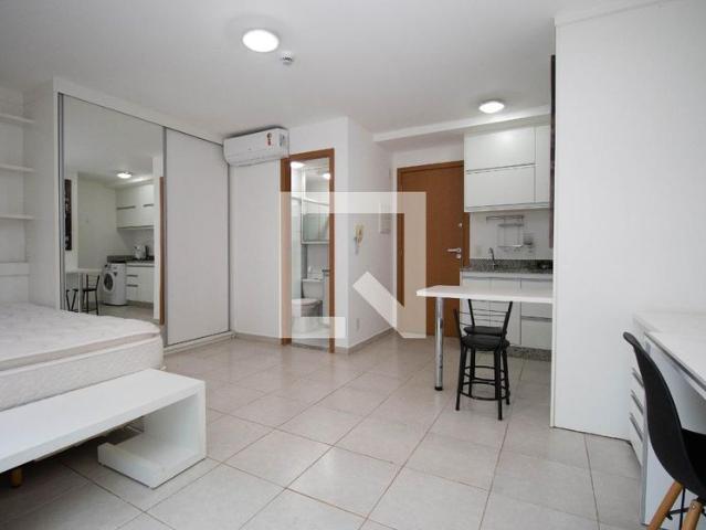Kitnet, Asa Norte, 1 Quarto, 28 m2 Brasília