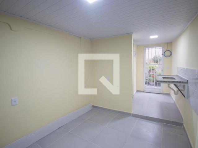 Kitnet, Brasilândia, 1 Quarto, 12 m2 São Gonçalo
