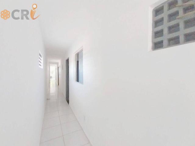 Kitnet de 27 m² na Pedestre B Lagoa Redonda Fortaleza CE, aluguel por R$ 500/mês