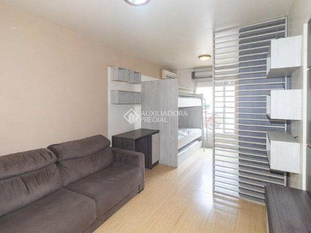Kitnet / JK / Studio com 1 quarto e 30m² para alugar em Farroupilha, Porto Alegre