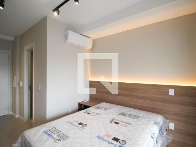 Kitnet, Moema, 1 Quarto, 24 m2 São Paulo