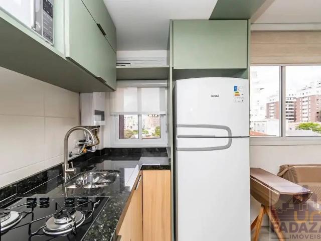 Kitnet na Princesa Izabel Bigorrilho Curitiba PR, aluguel por R$ 2.300