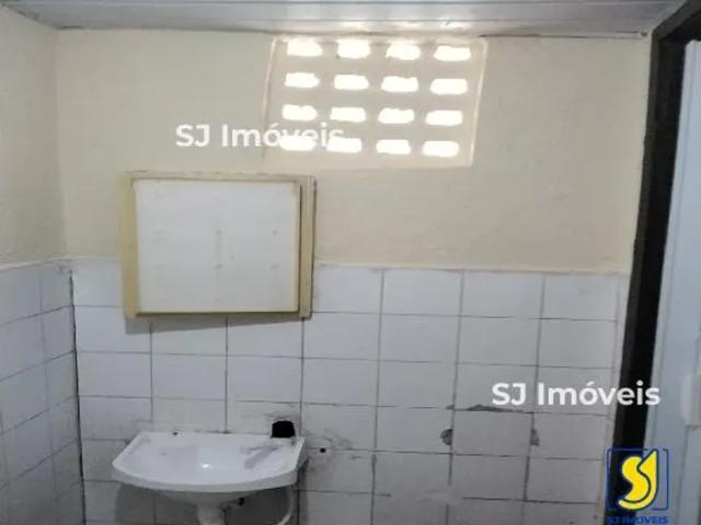 Kitnet na Rua Floriano Peixoto no Centro de Fortaleza