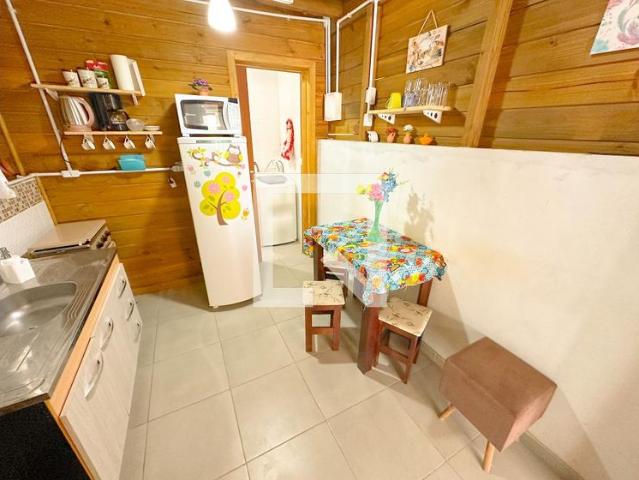 Kitnet, São João do Rio Vermelho, 1 Quarto, 20 m2 Florianópolis