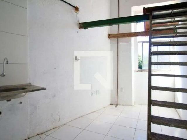 Kitnet / Stúdio para alugar na Ladeira da Palma, Nazaré, Salvador por R$ 500