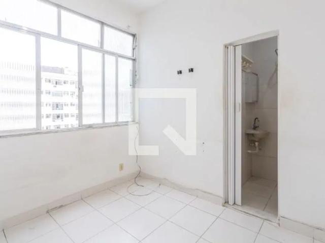 Kitnet / Stúdio para alugar na Praça Almirante Jaceguai, Centro, Rio de Janeiro por R$ 1.250