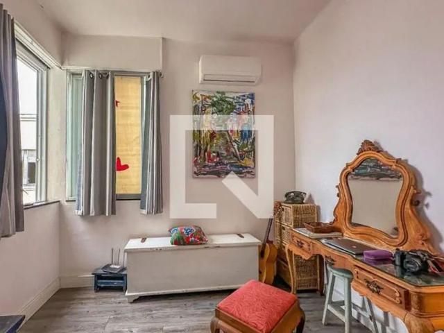 Kitnet / Stúdio para Aluguel Centro, 1 Quarto, 33 m² Rio de Janeiro