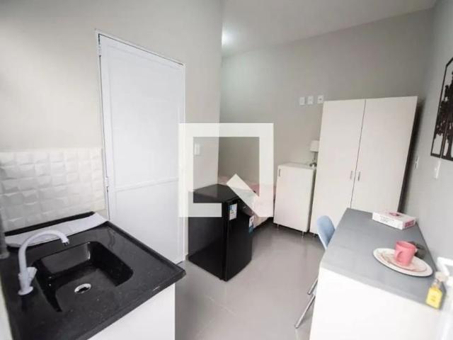 Kitnet / Stúdio para Aluguel Chacara do Visconde, 1 Quarto, 15 m² Taubaté