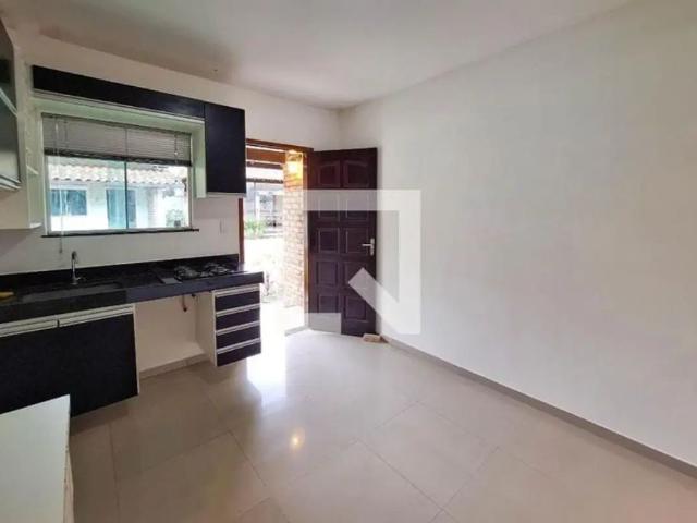 Kitnet / Stúdio para Aluguel Engenho do Mato, 1 Quarto, 32 m² Niterói