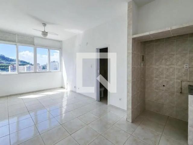 Kitnet / Stúdio para Aluguel Laranjeiras, 1 Quarto, 34 m² Rio de Janeiro