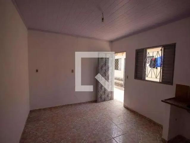 Kitnet / Stúdio para Locação em Brasília/DF Ceilândia 1 Quartos