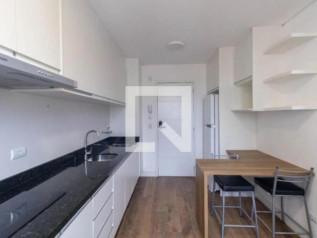 Kitnet / Stúdio para Locação em Curitiba/PR Centro 1 Quartos