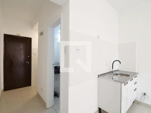 Kitnet / Stúdio para Locação em Curitiba/PR Centro 1 Quartos