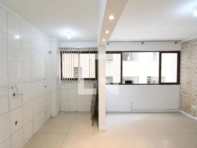 Kitnet / Stúdio para Locação em Curitiba/PR Centro 1 Quartos