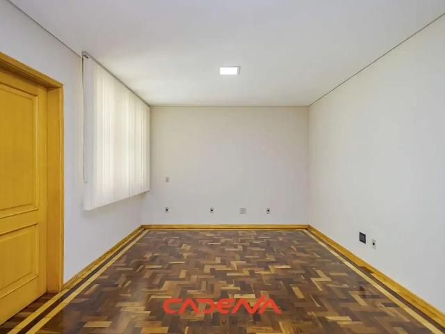 Kitnet / Stúdio para Locação em Curitiba/PR Centro 1 Quartos