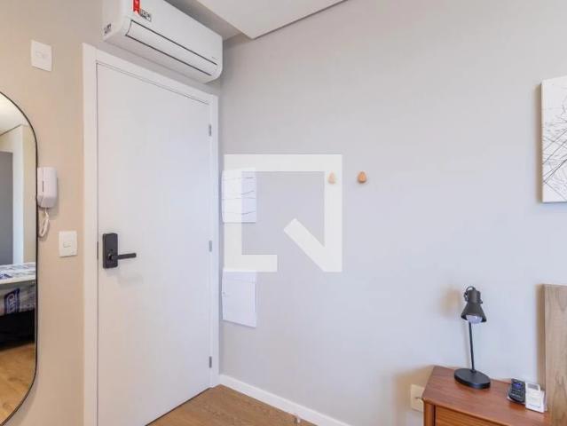 Kitnet / Stúdio para Locação em Curitiba/PR Centro 1 Quartos
